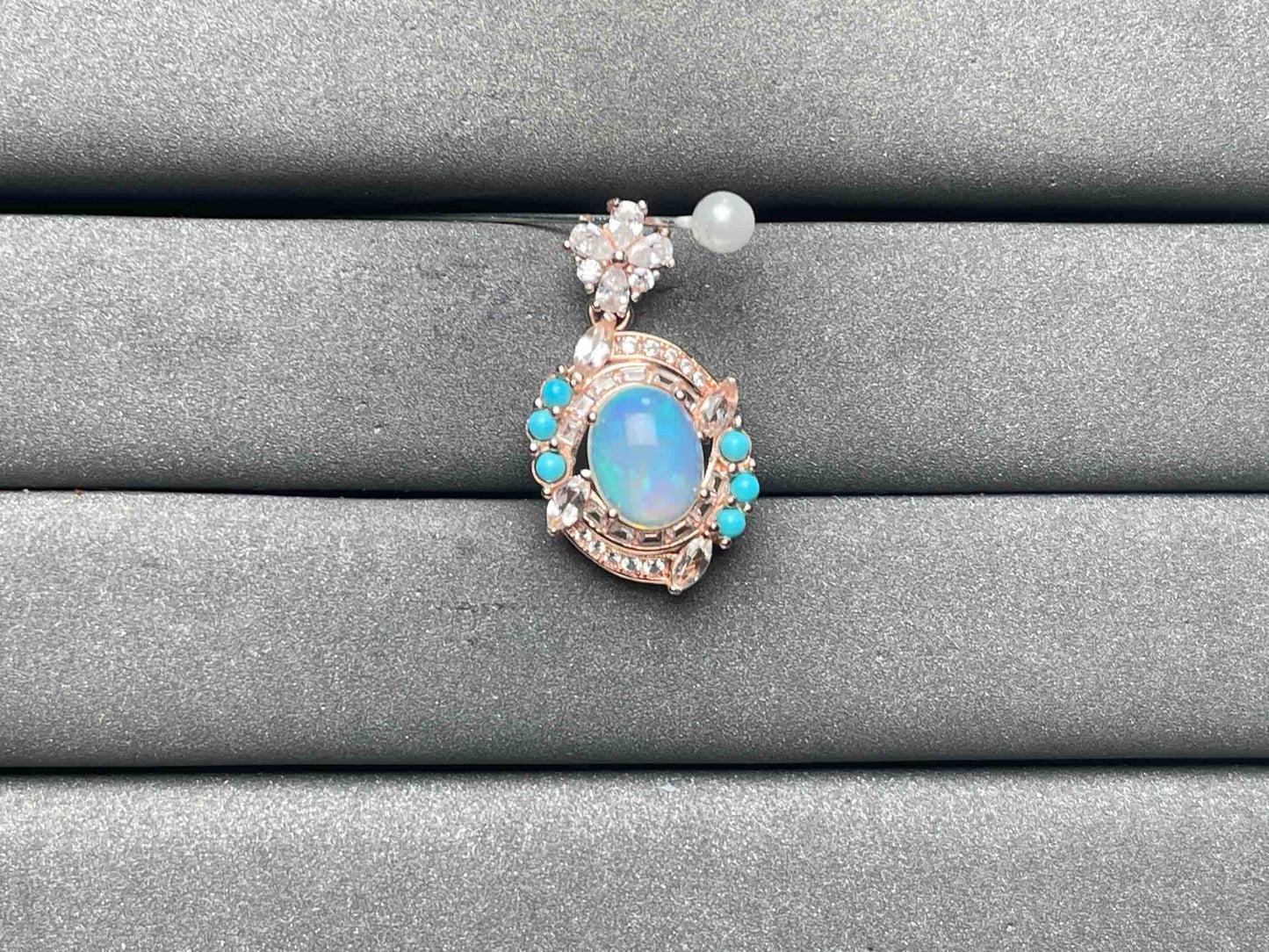 A8512 Opal Pendant