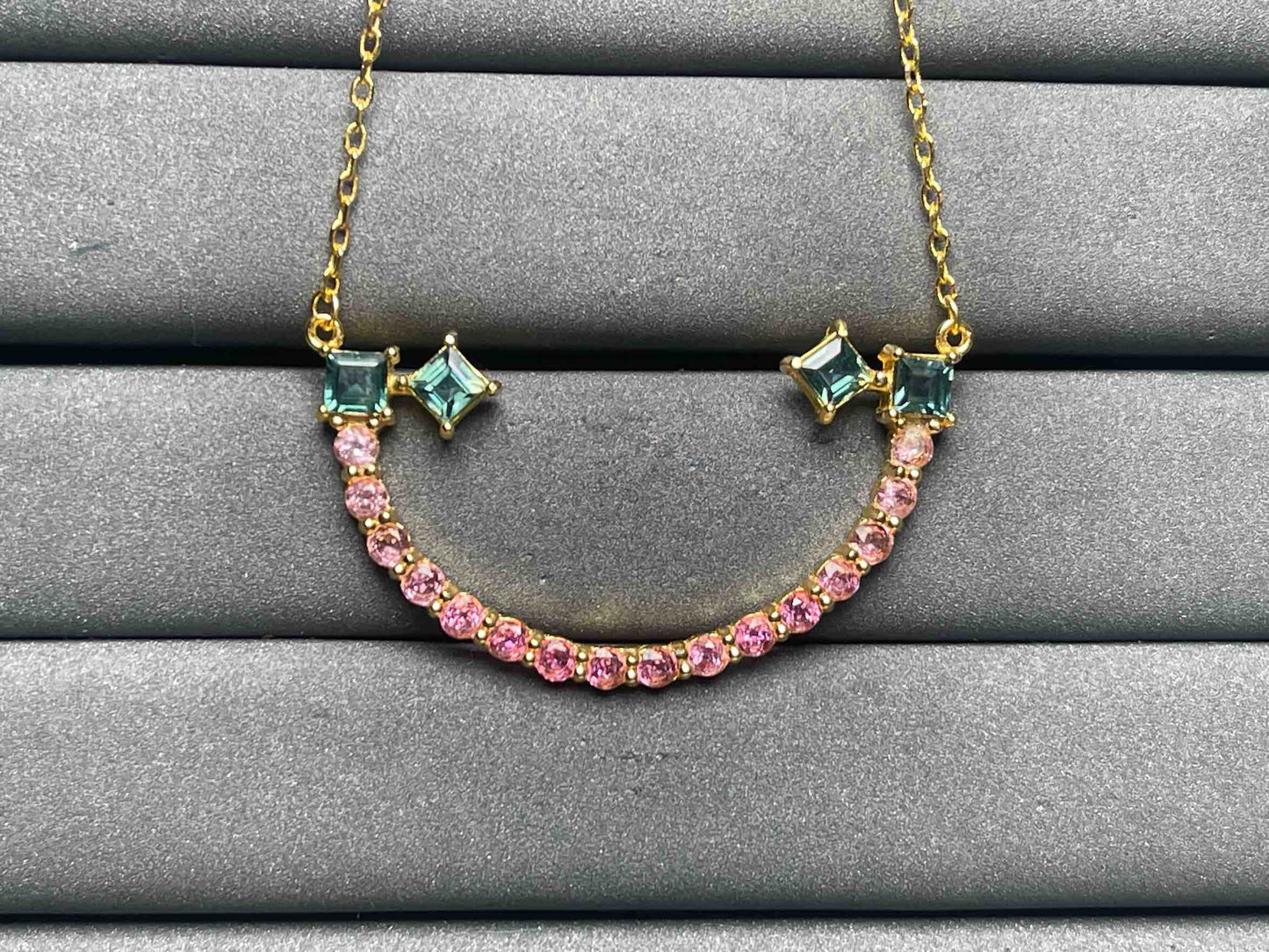 A8542 Sapphire Necklace