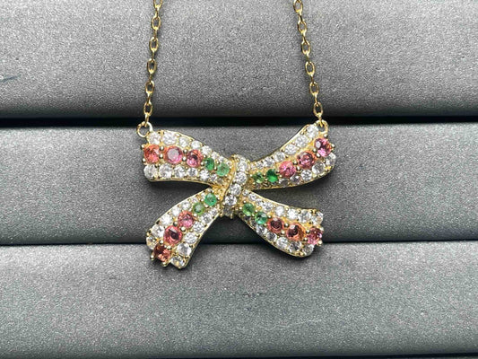 A8547 Emerald Necklace