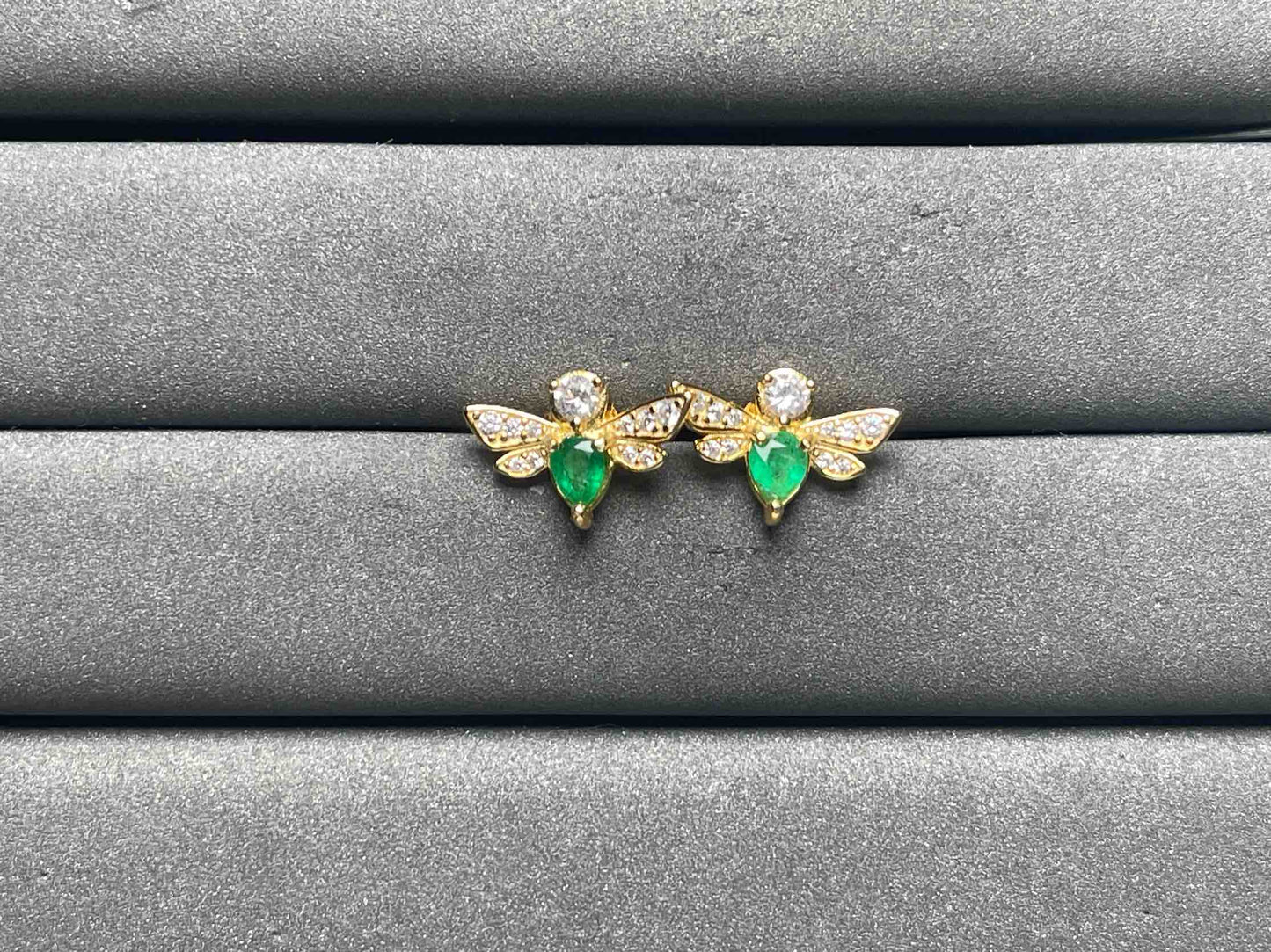 A8580 Emerald Earrings