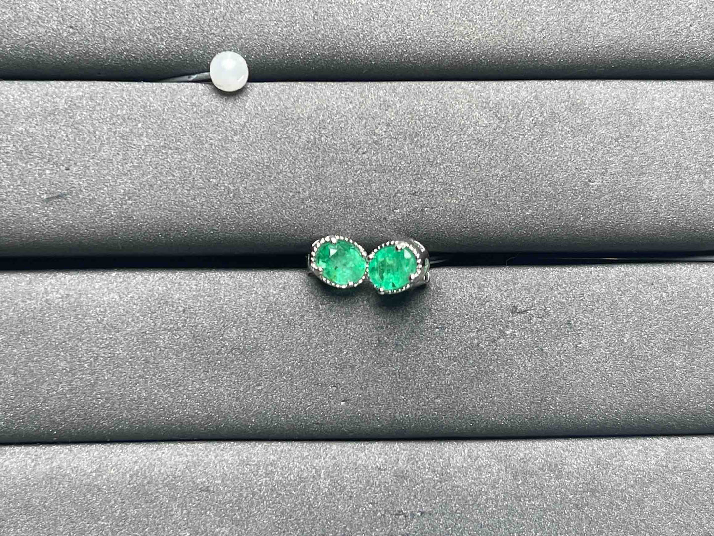 A8591 Emerald Earrings