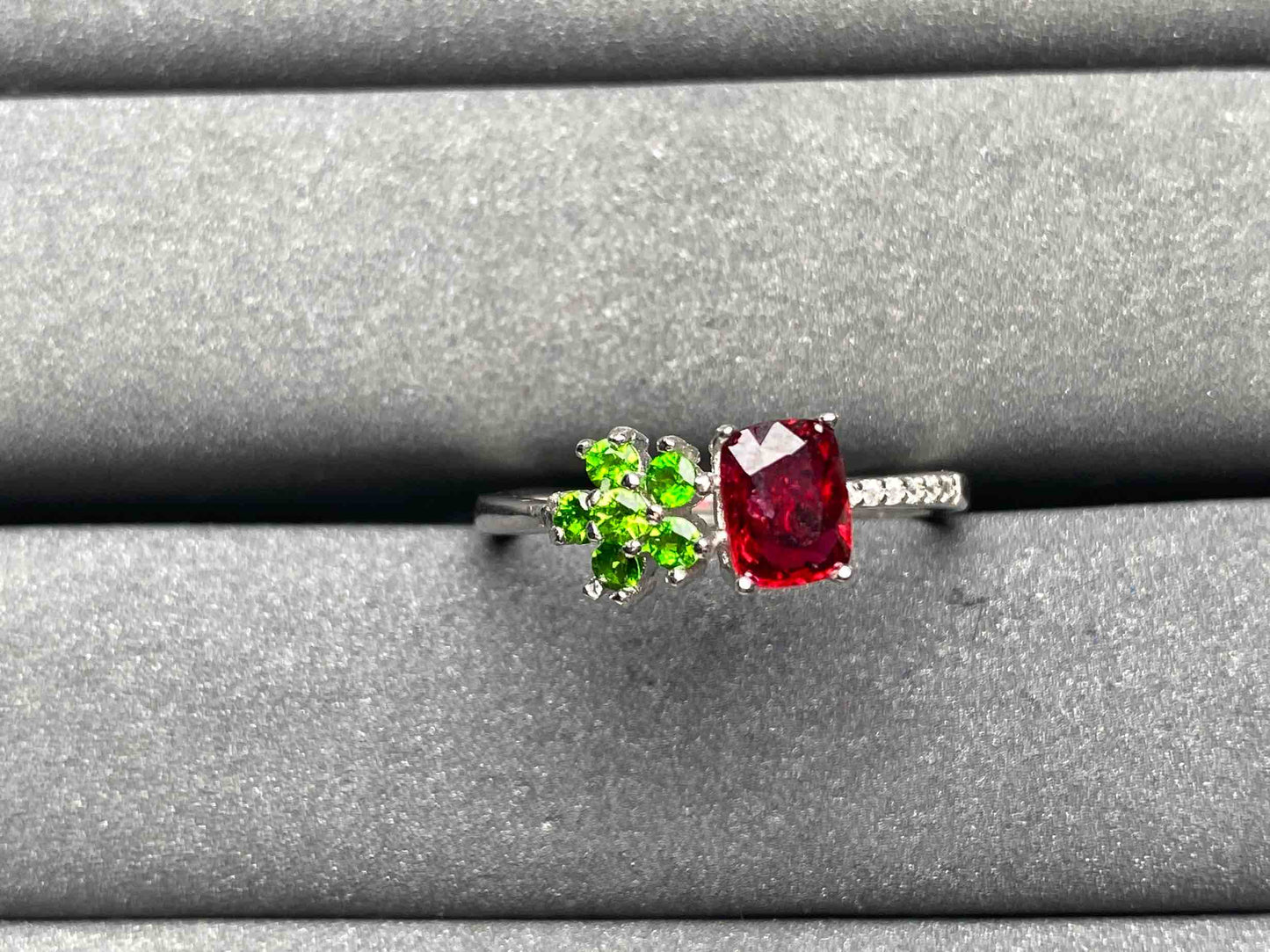 A8655 Spinel Ring