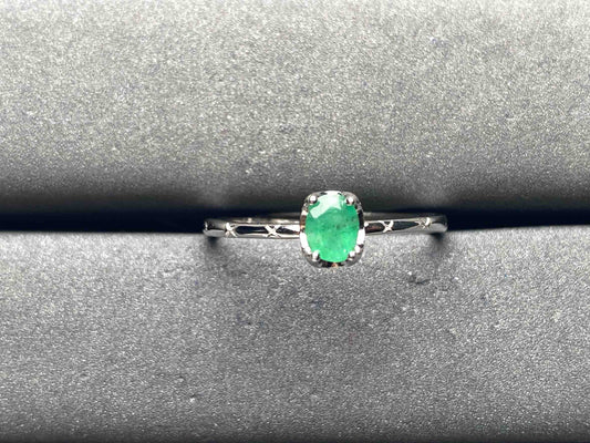 A8687 Emerald Ring