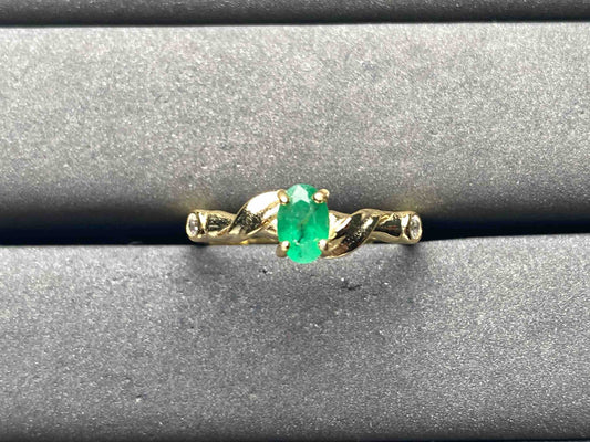 A8702 Emerald Ring