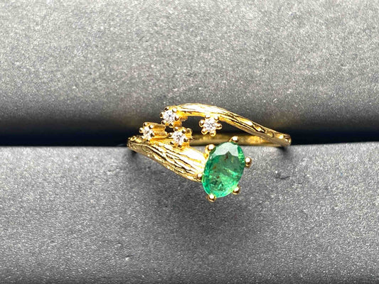 A8705 Emerald Ring