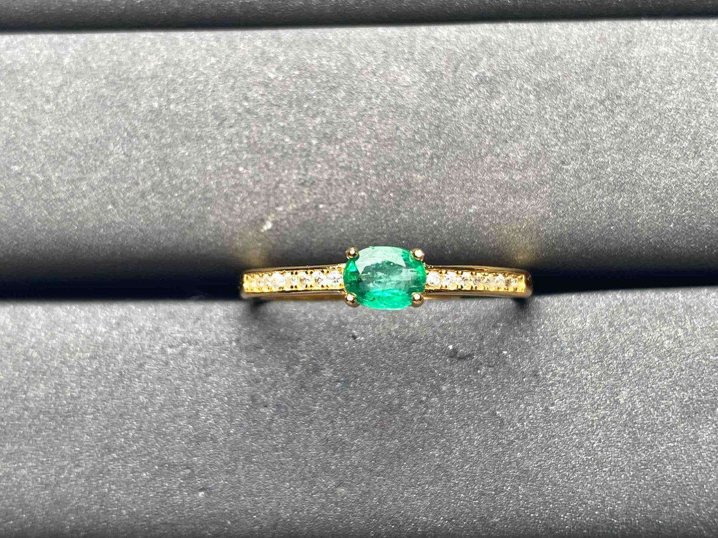 A8709 Emerald Ring