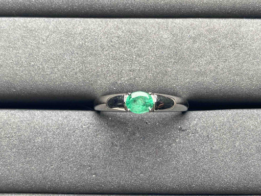A8720 Emerald Ring