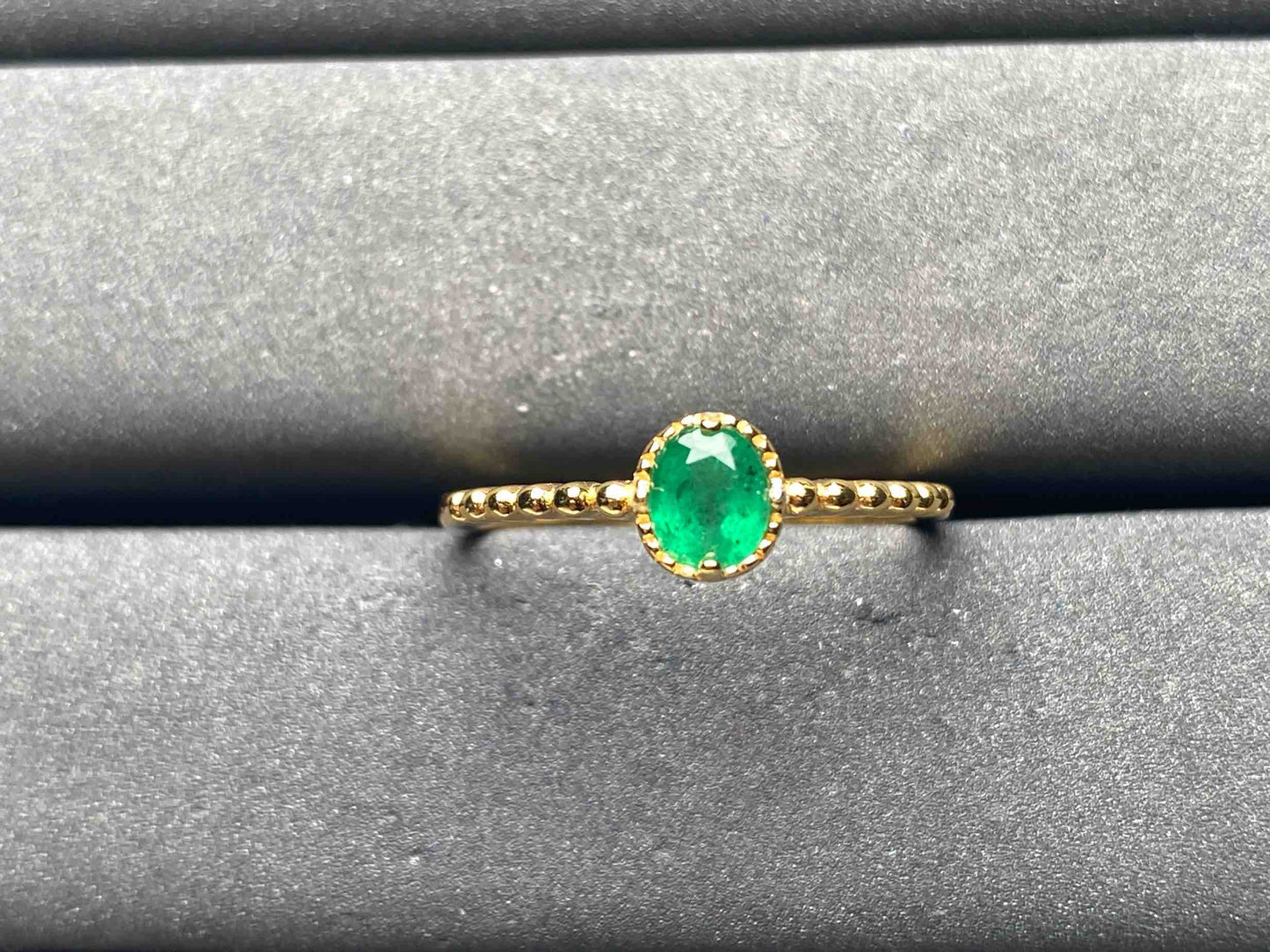A8722 Emerald Ring