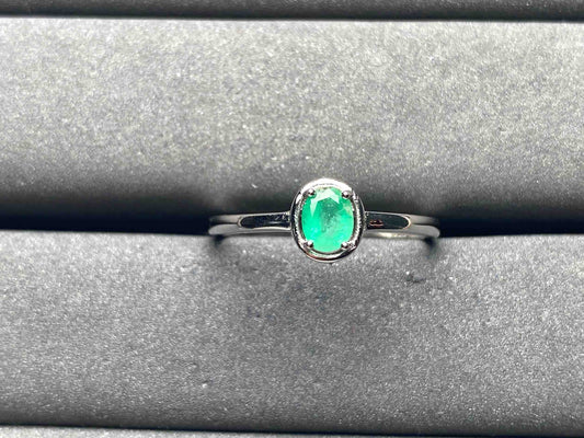 A8725 Emerald Ring