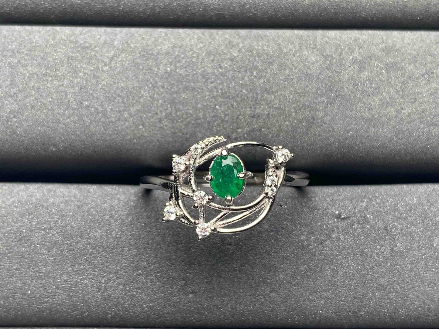 A8728 Emerald Ring
