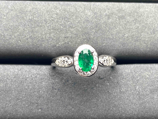 A8746 Emerald Ring