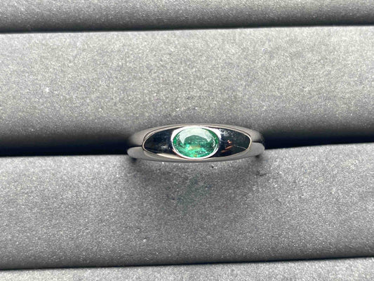 A8748 Emerald Ring