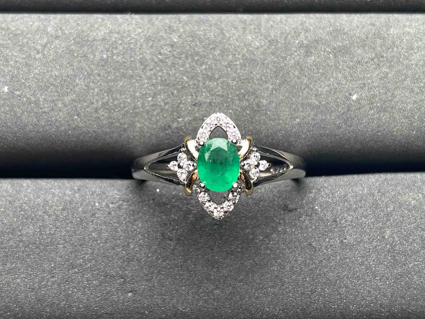 A8758 Emerald Ring