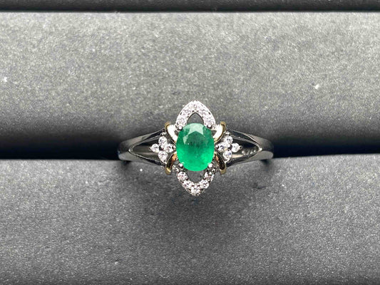 A8758 Emerald Ring