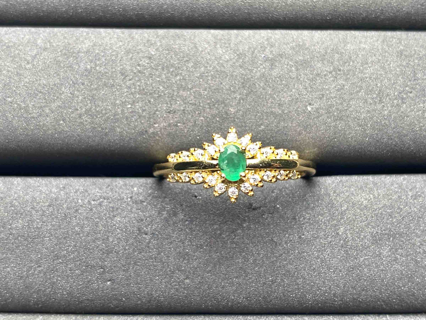 A8768 Emerald Ring