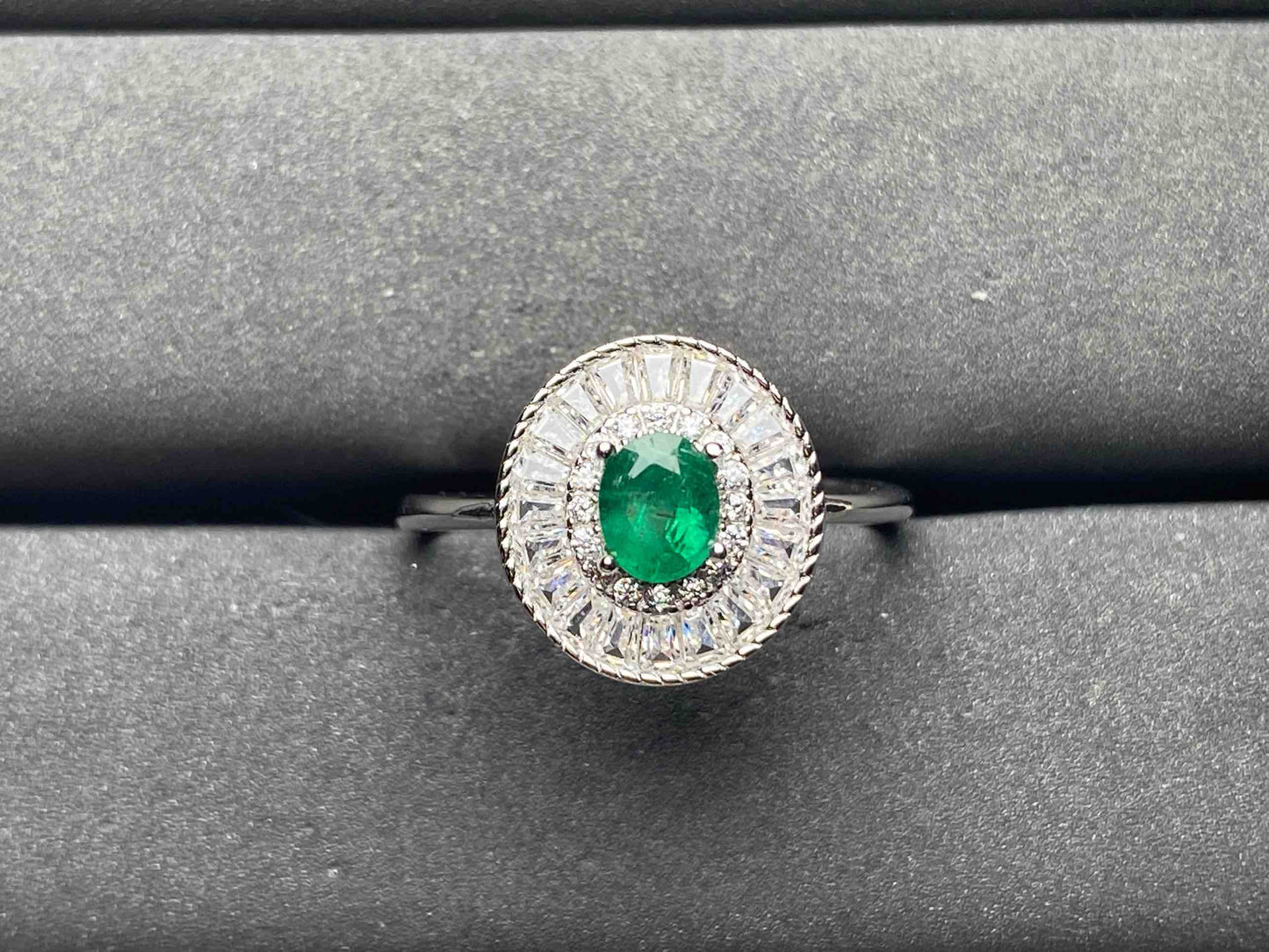 A8772 Emerald Ring