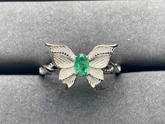 A8773 Emerald Ring