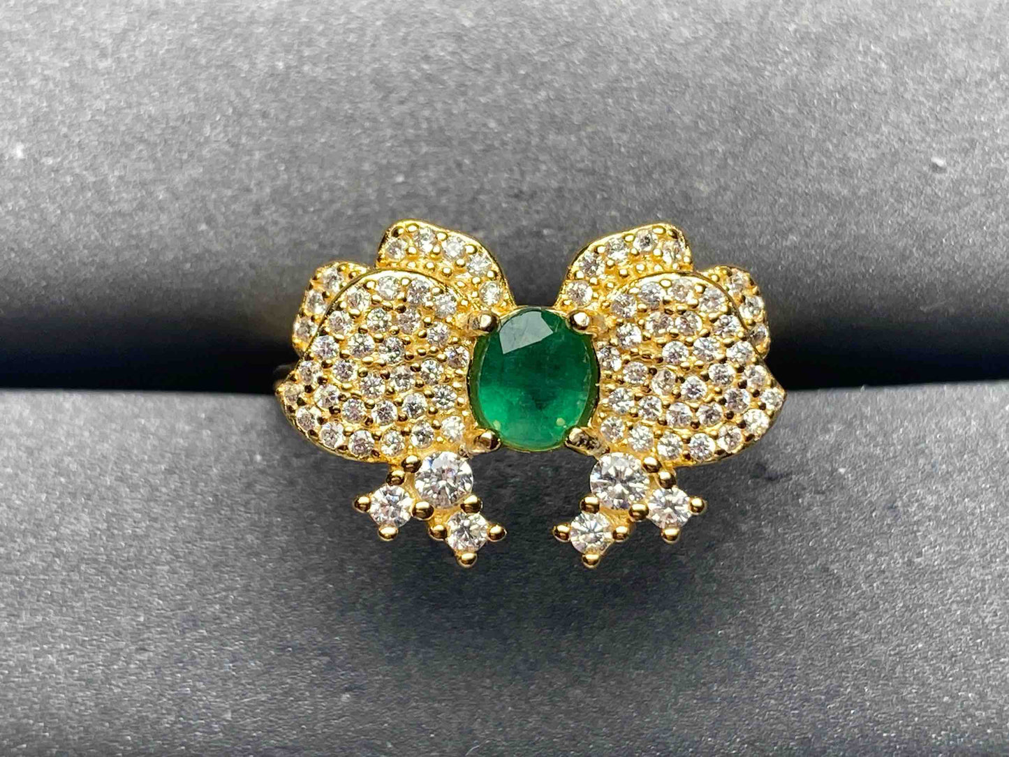 A8776 Emerald Ring