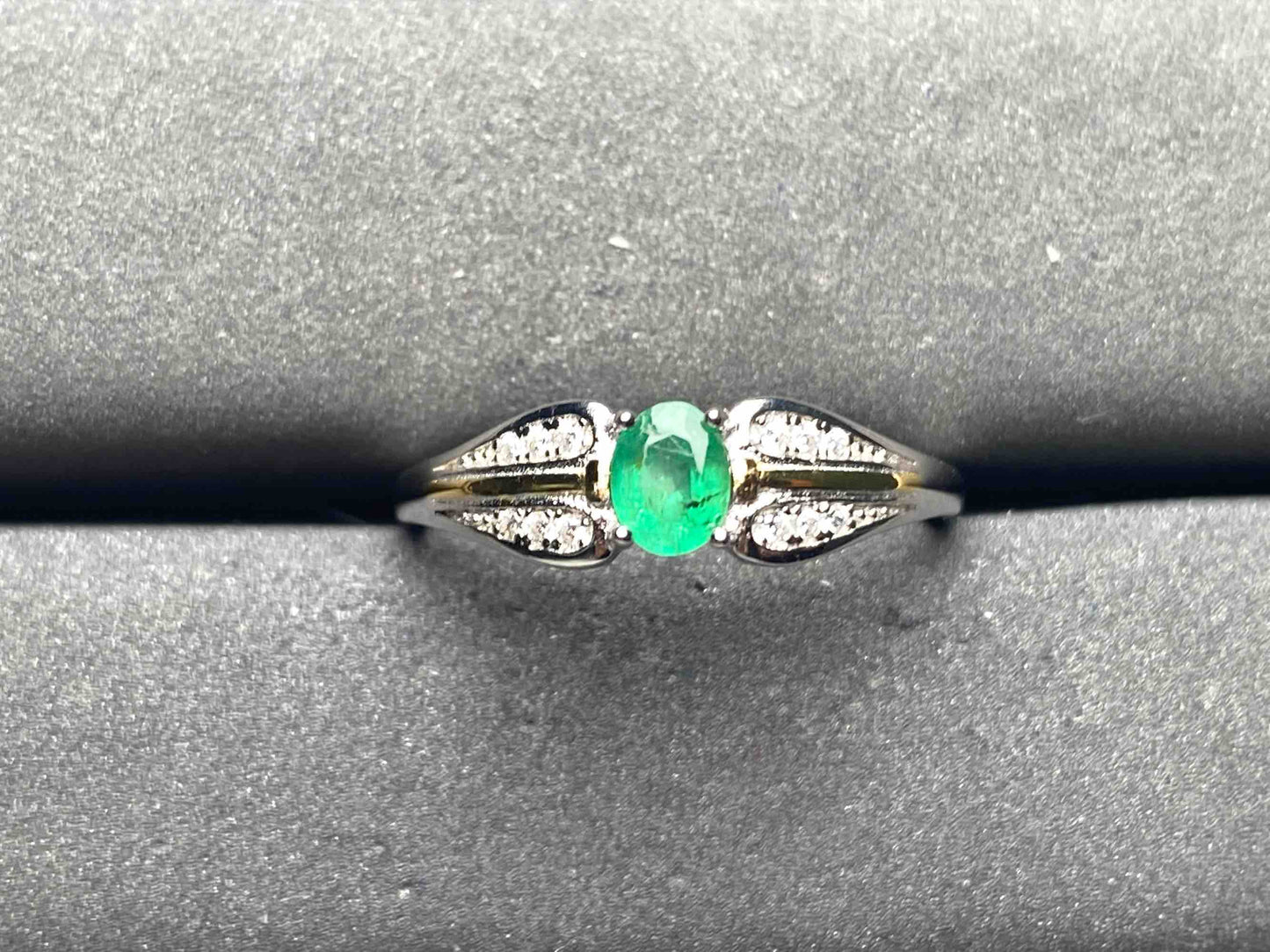 A8780 Emerald Ring