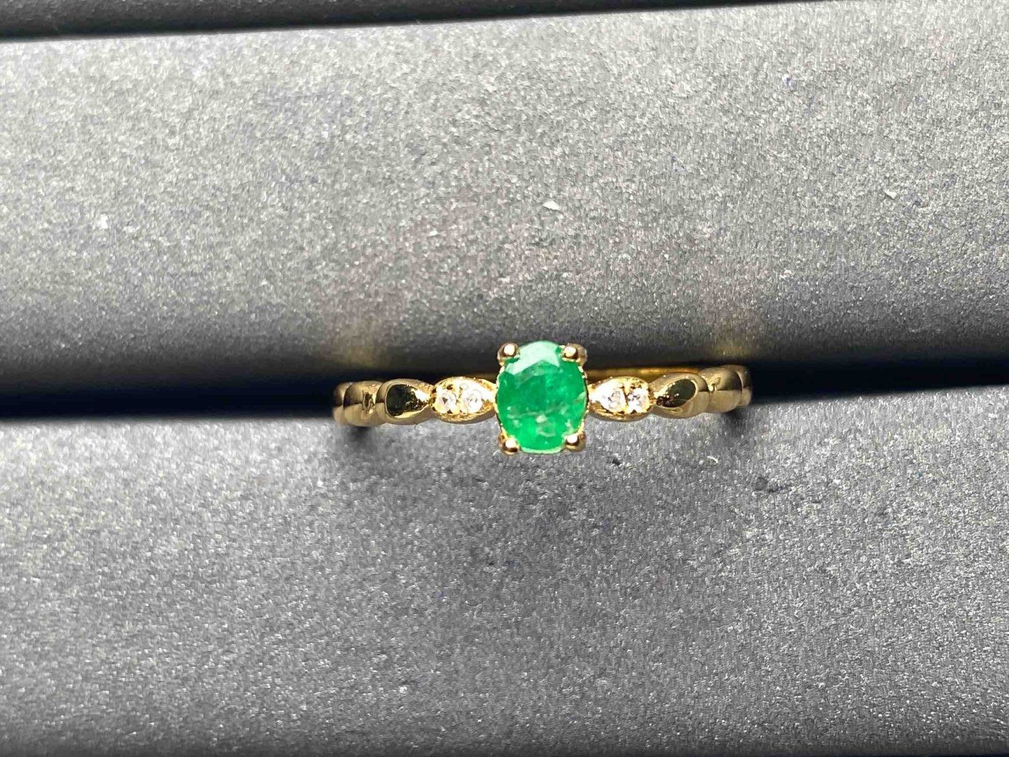 A8784 Emerald Ring