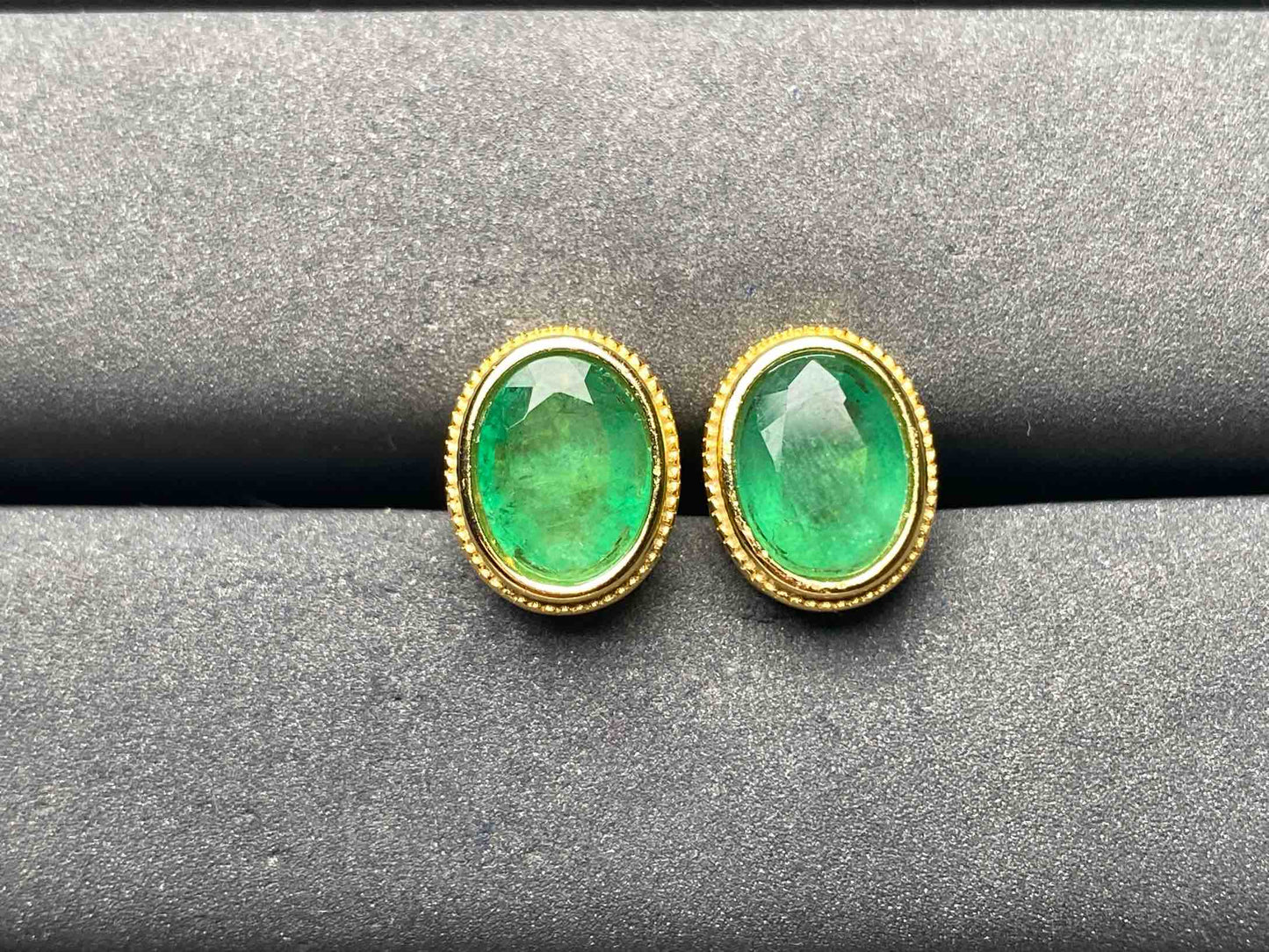 A8835 Emerald Earrings