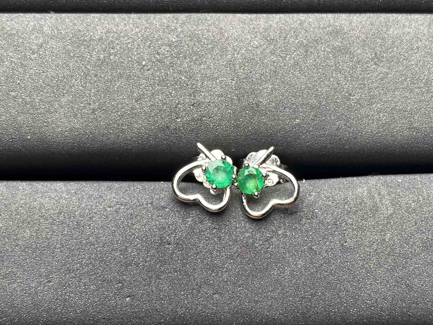 A8847 Emerald Earrings