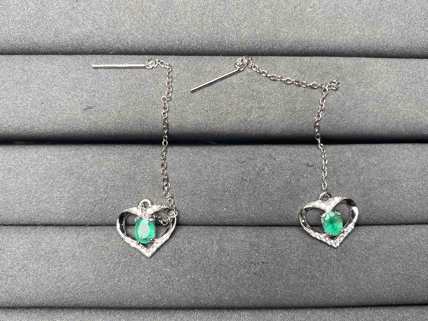 A8871 Emerald Earrings