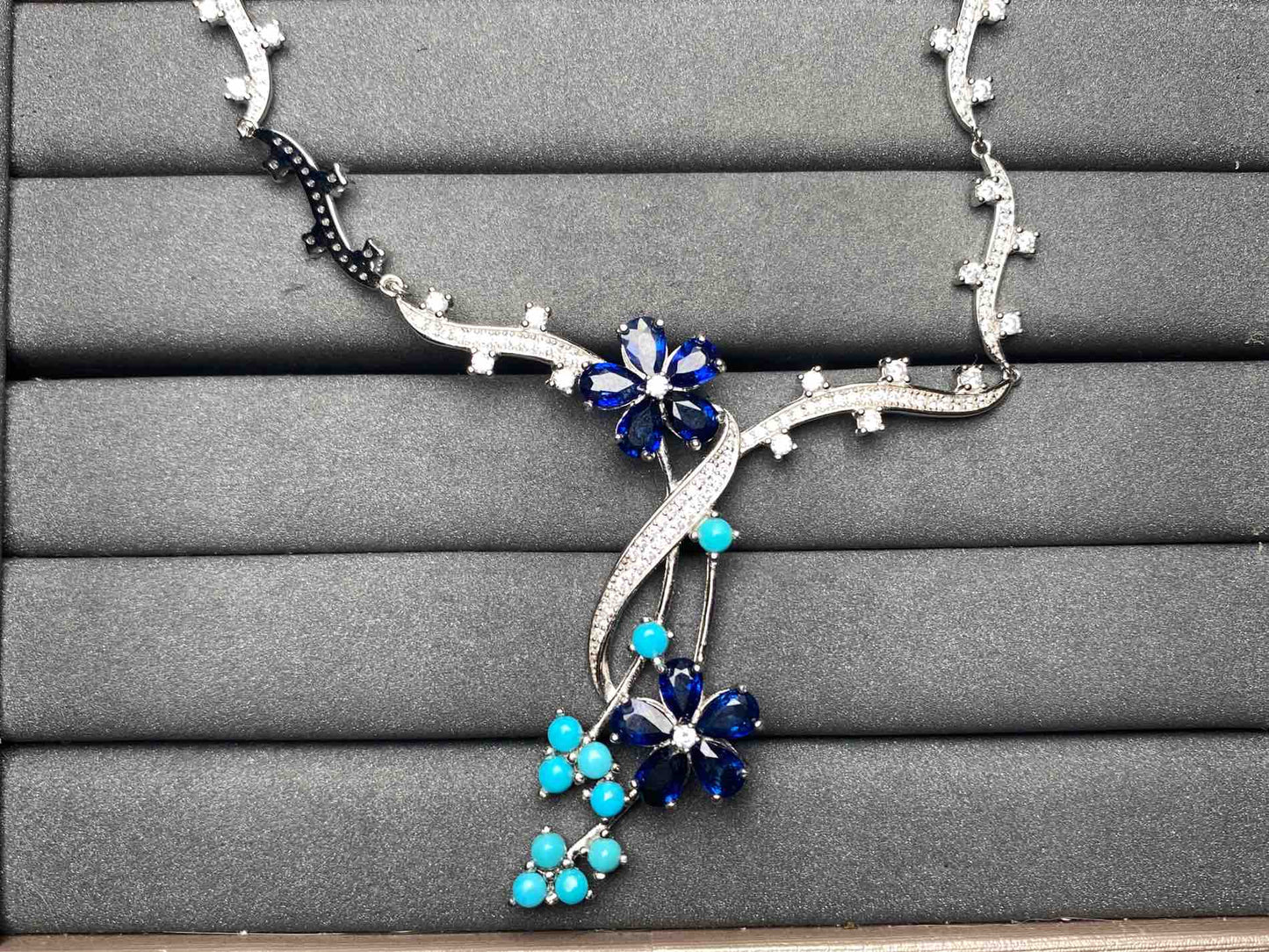 A8896 Blue Sapphire Necklace