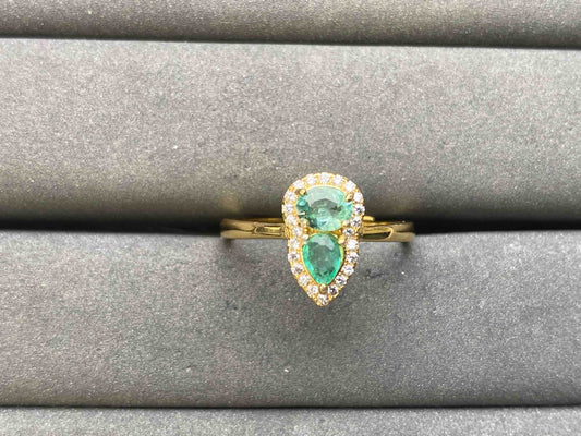 A8917 Emerald Ring