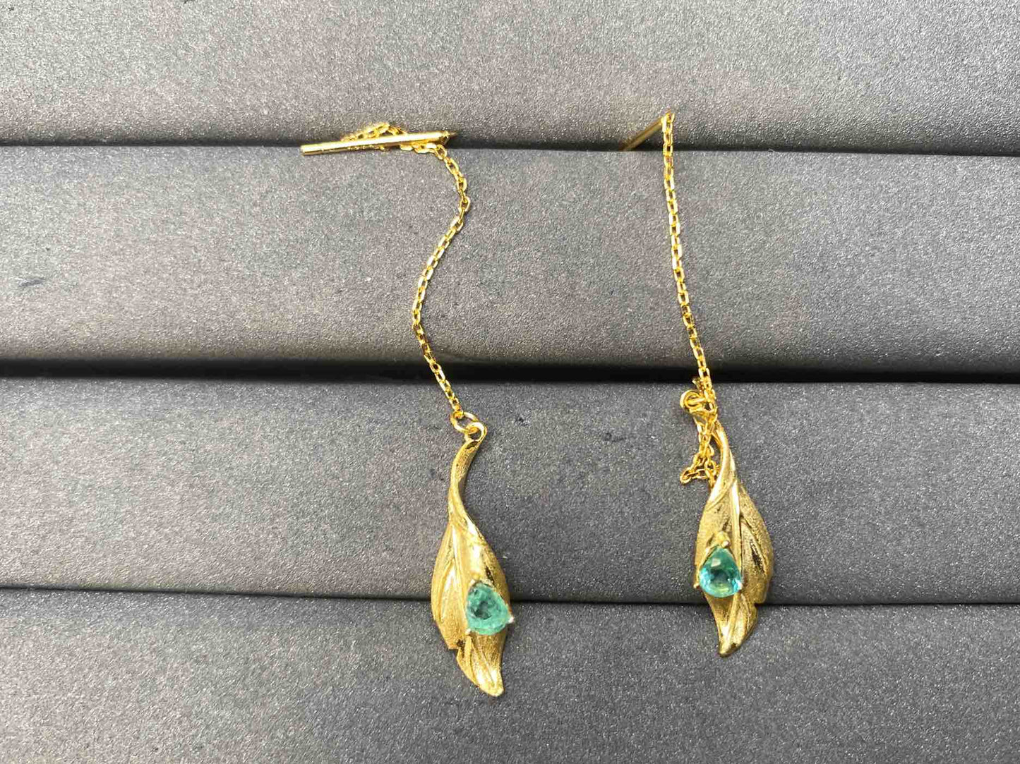 A8919 Emerald Earrings