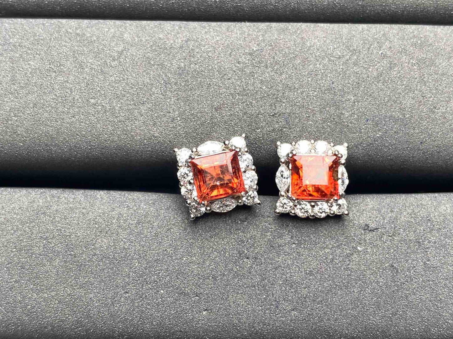 A8968 Spinel Earrings