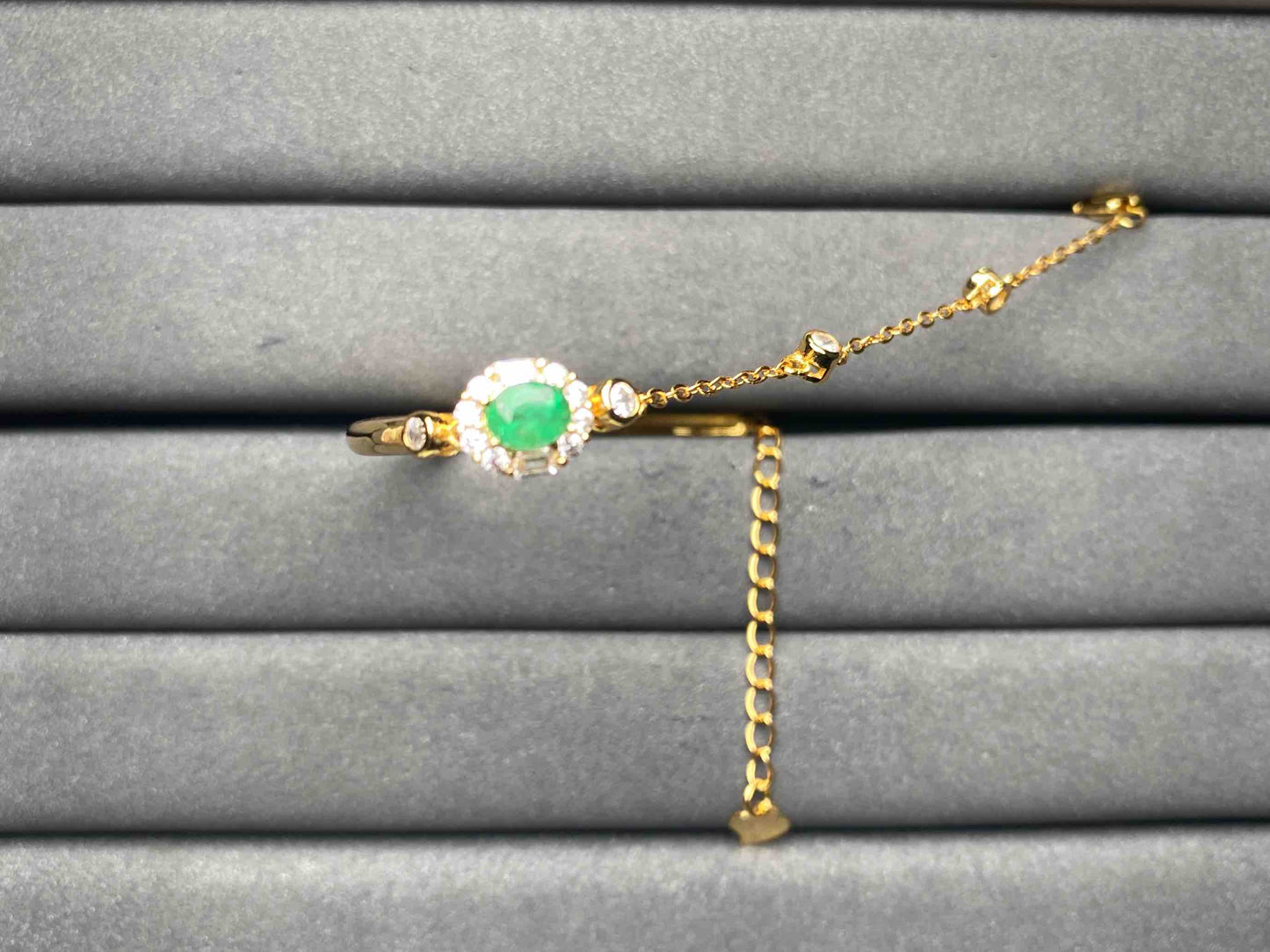A8983 Emerald Bracelet