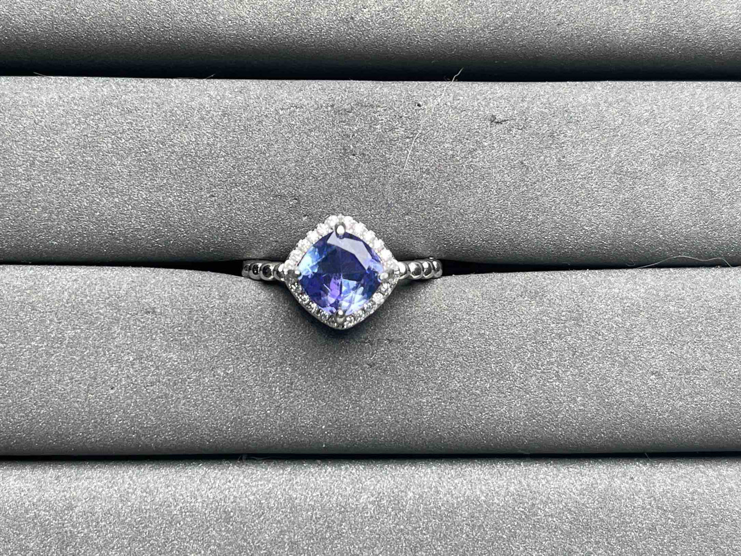 A9016 Tanzanite Ring