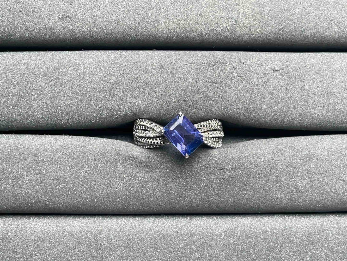 A9029 Tanzanite Ring