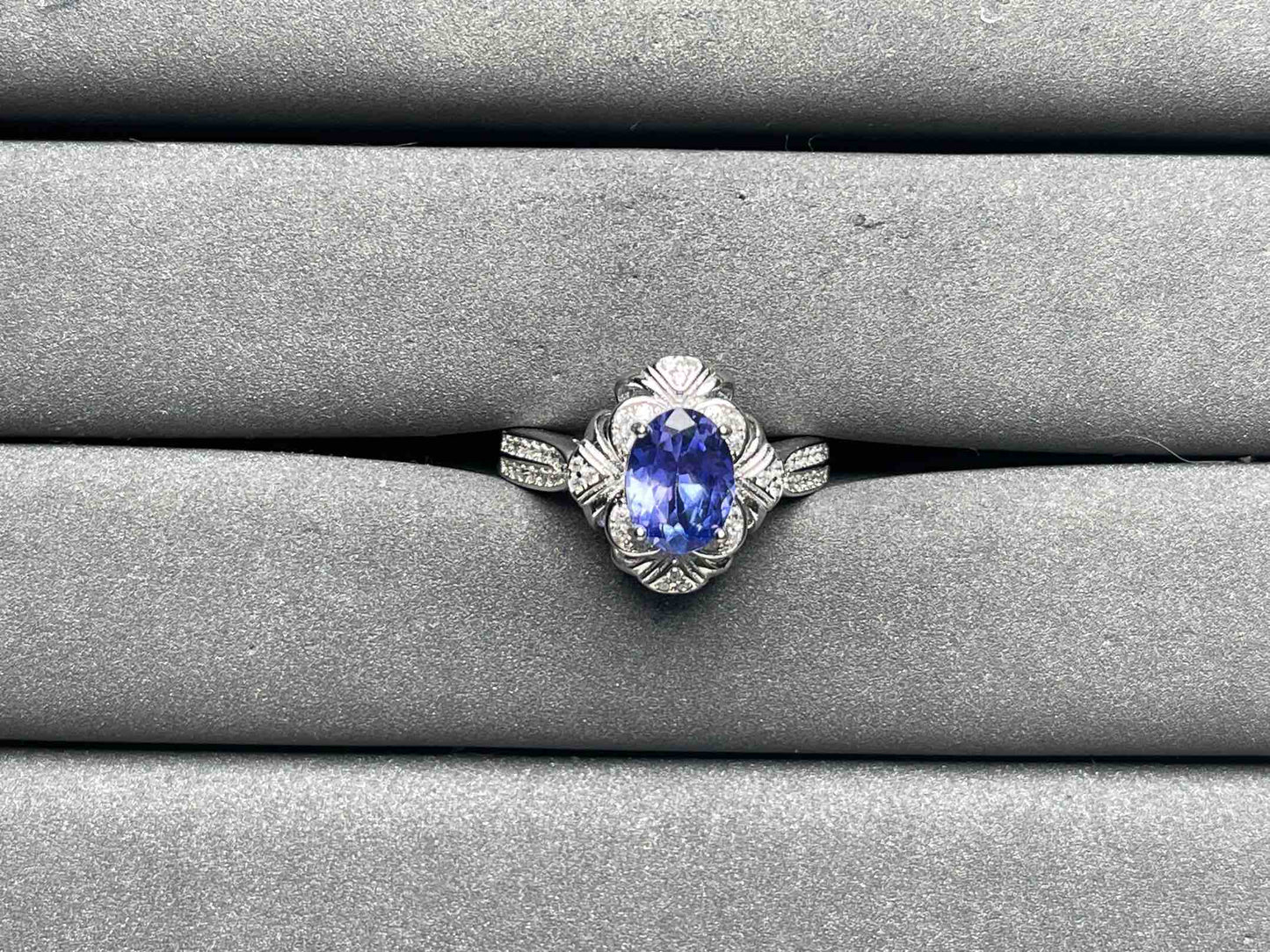 A9031 Tanzanite Ring
