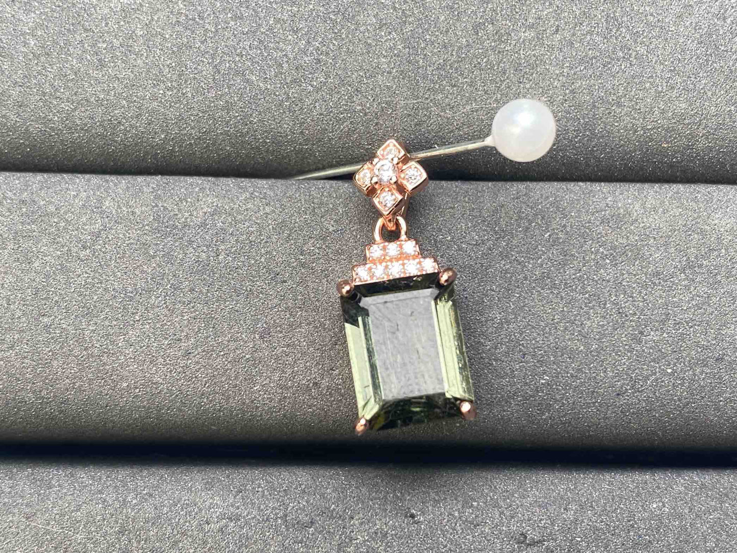 A9080 Tourmaline Pendant