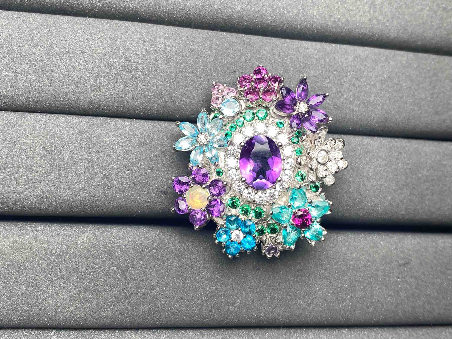 A9132 Amethyst brooch