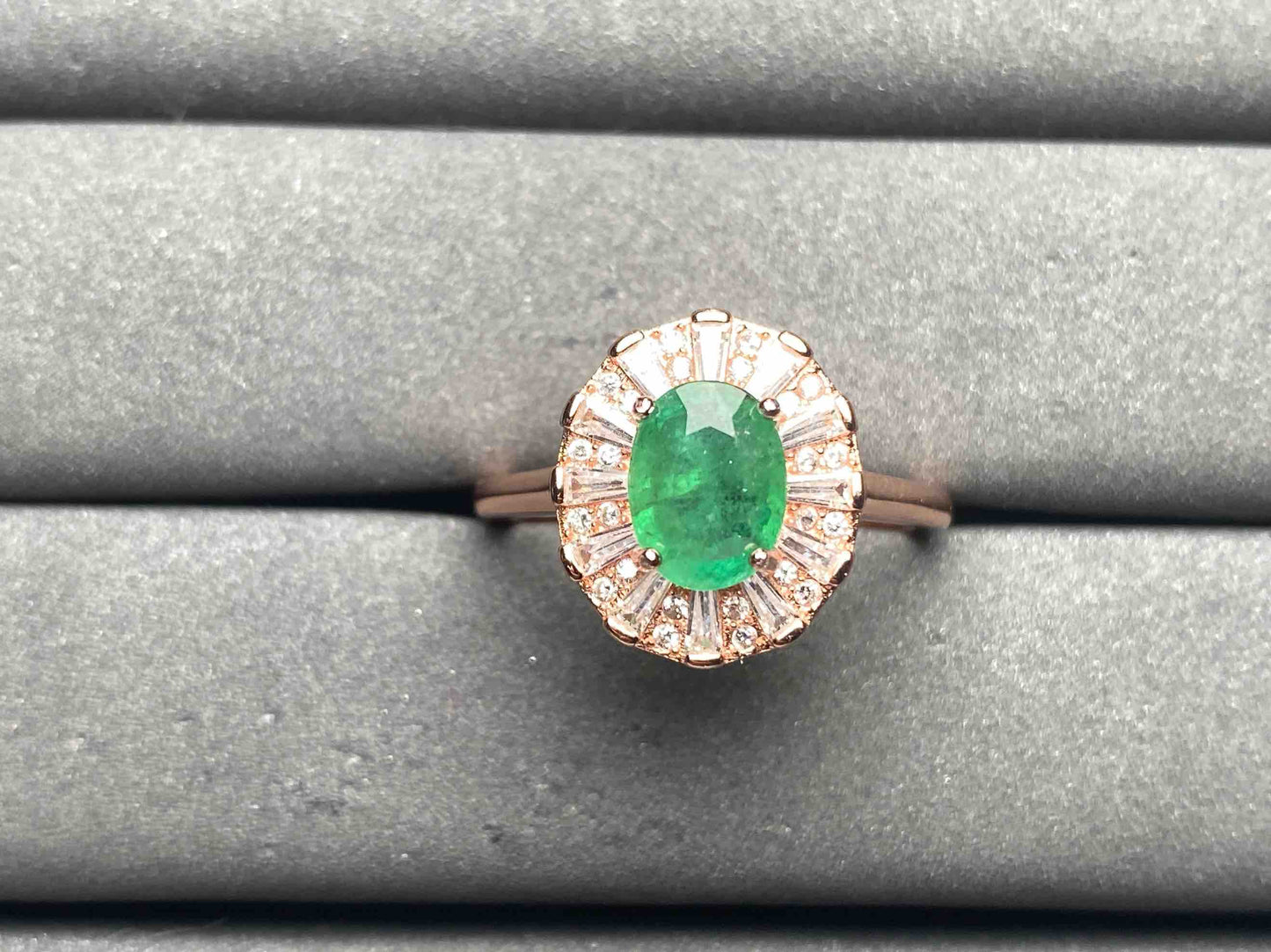 A9270 Emerald Ring
