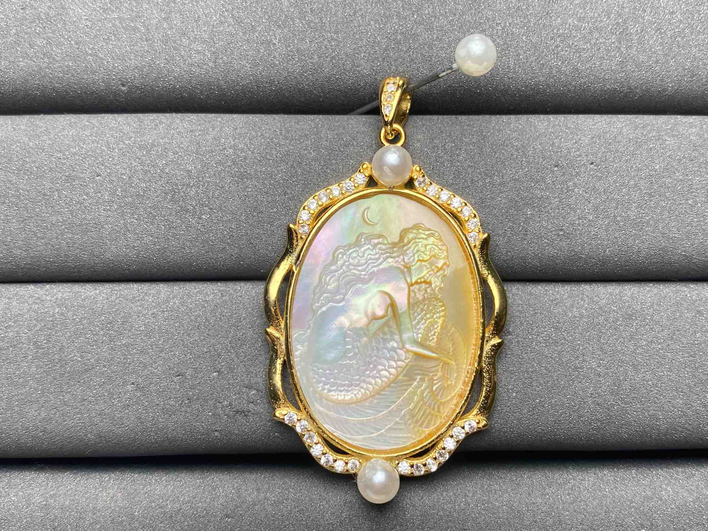 A9288 Golden Conch Pendant
