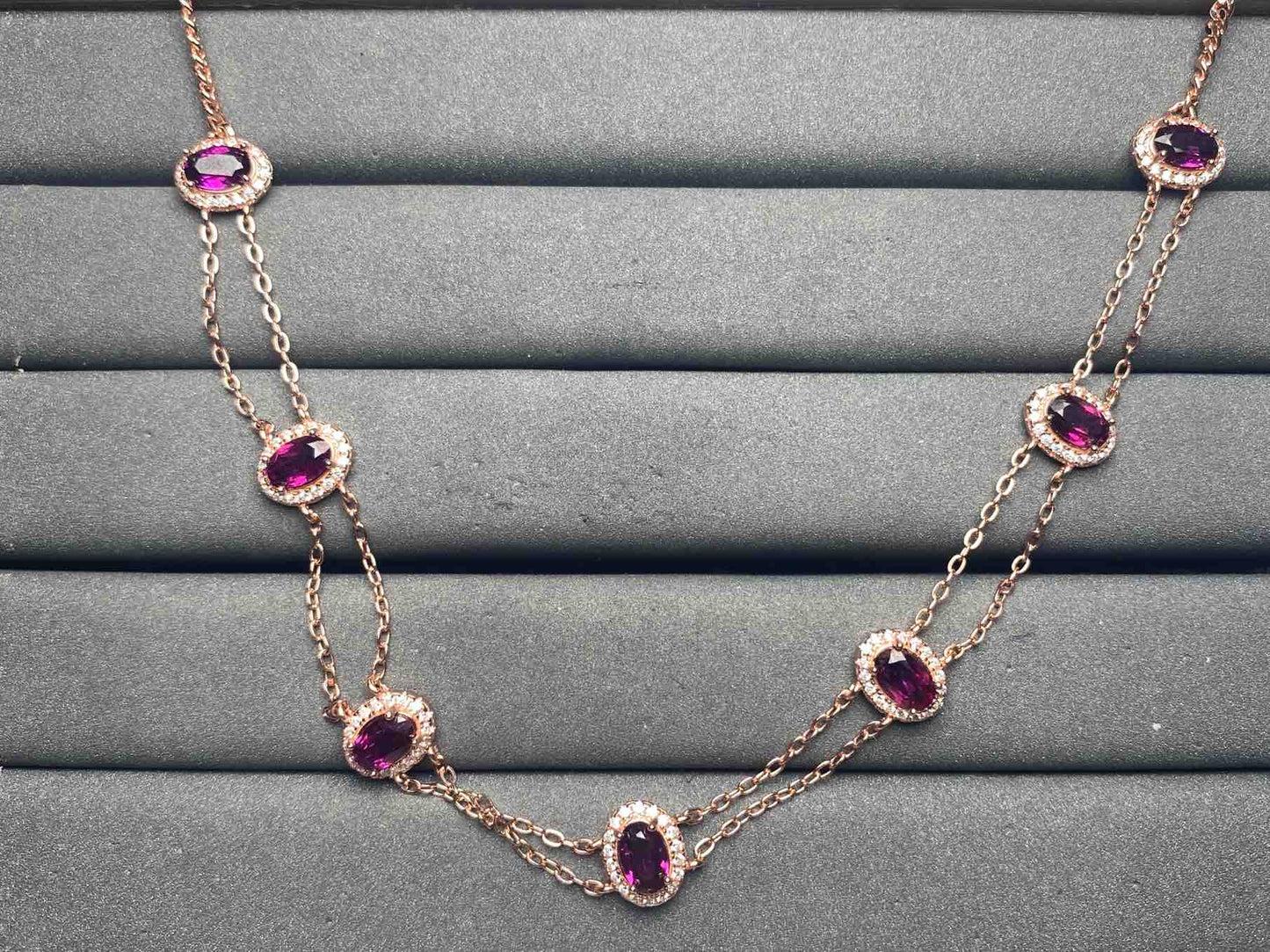 A9303 Garnet Necklace