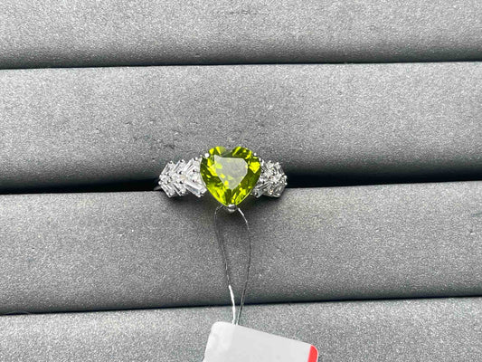 A9474 Peridot Ring