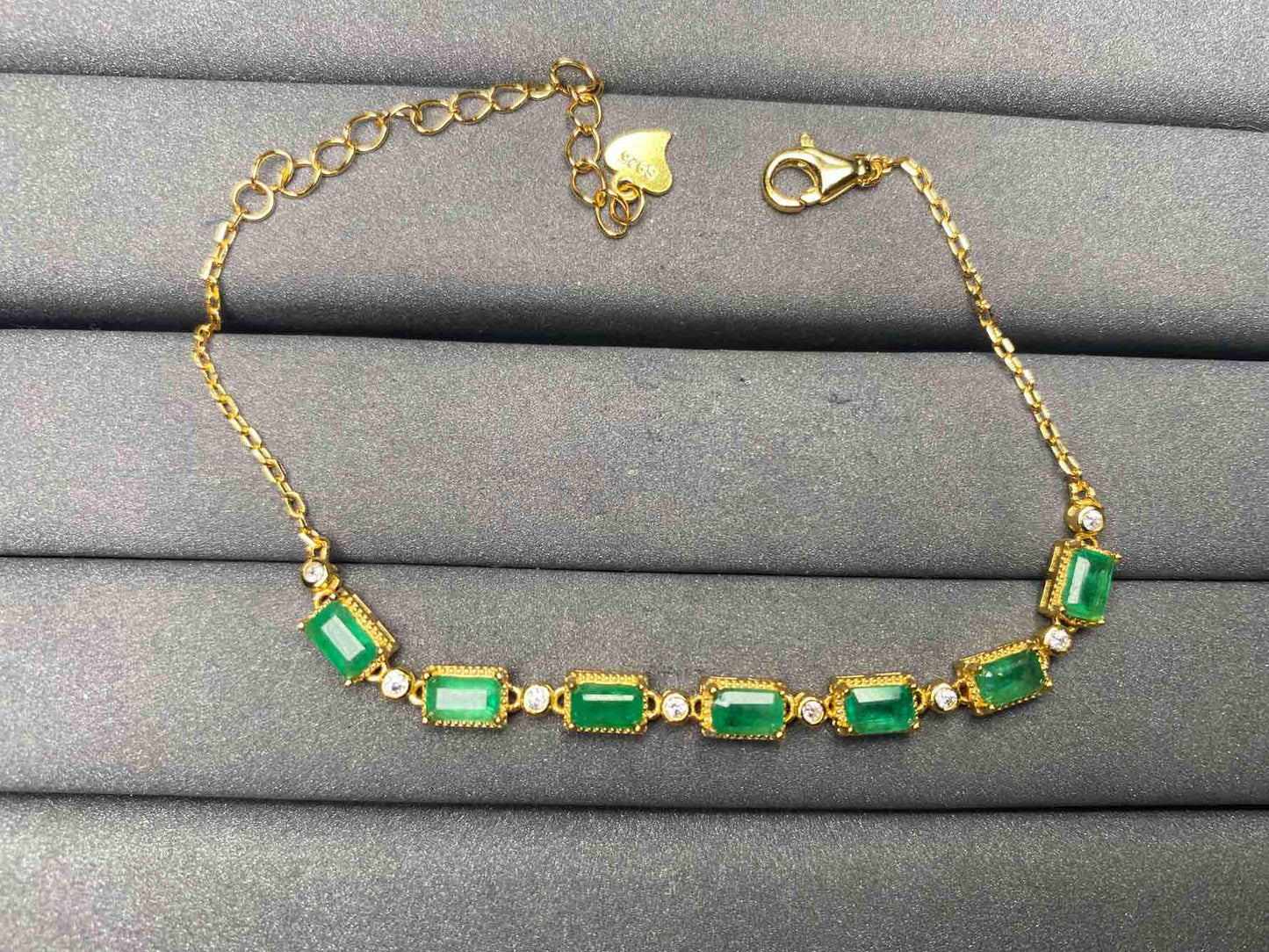 A9565 Emerald Bracelet