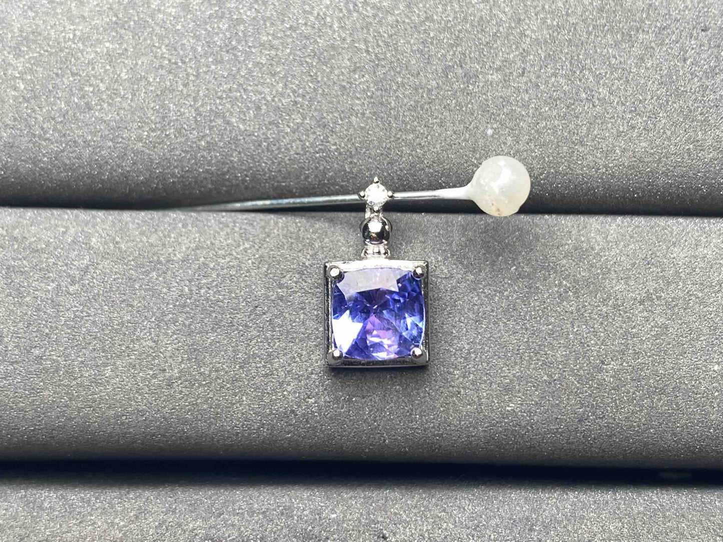 A9700 Tanzanite Pendant