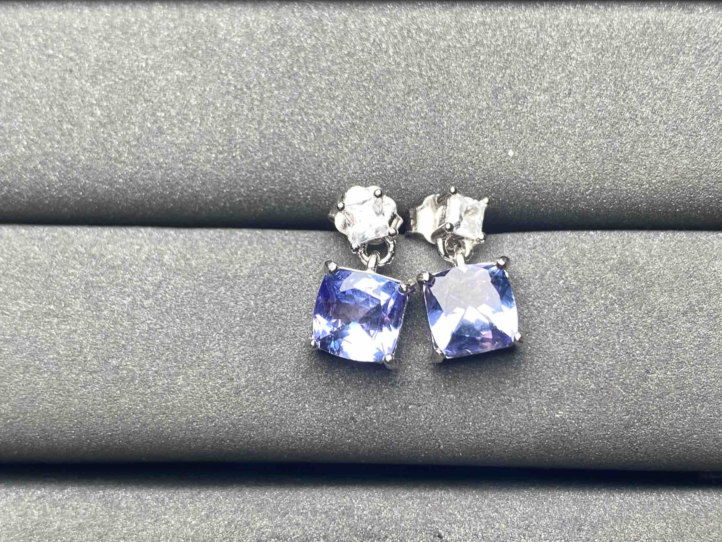 A9704 Tanzanite Earrings