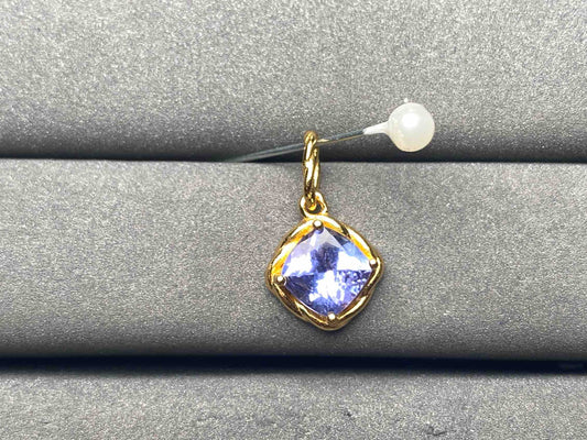 A9705 Tanzanite Pendant