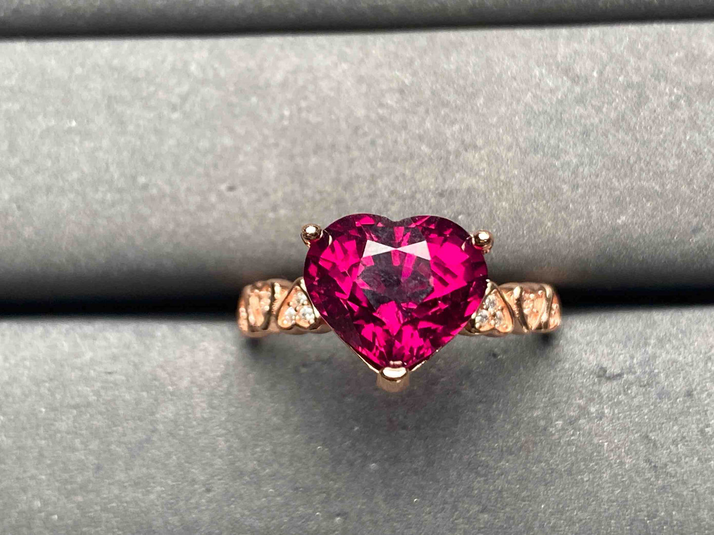 A9766 Garnet Ring