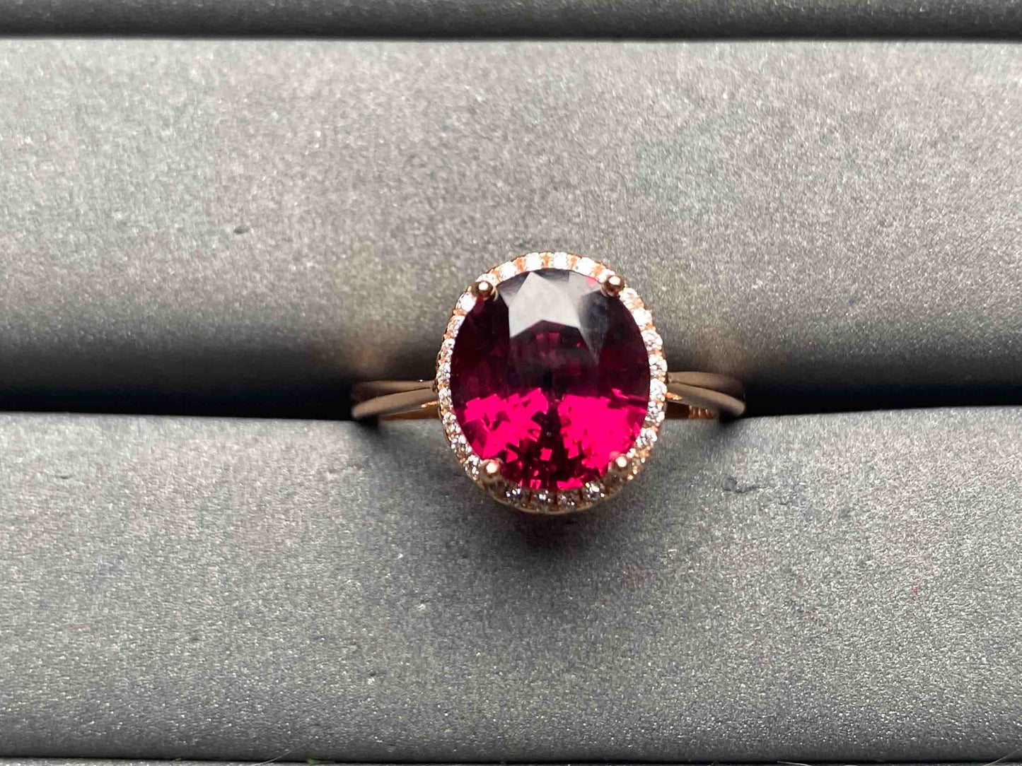 A9768 Garnet Ring