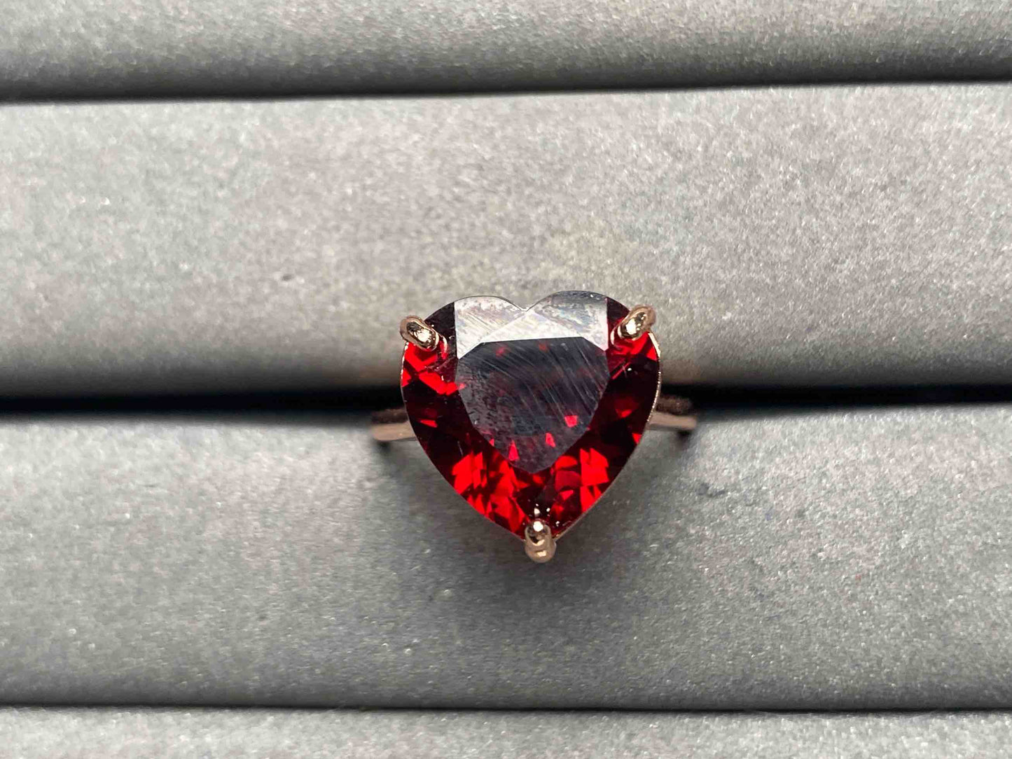 A9769 Garnet Ring