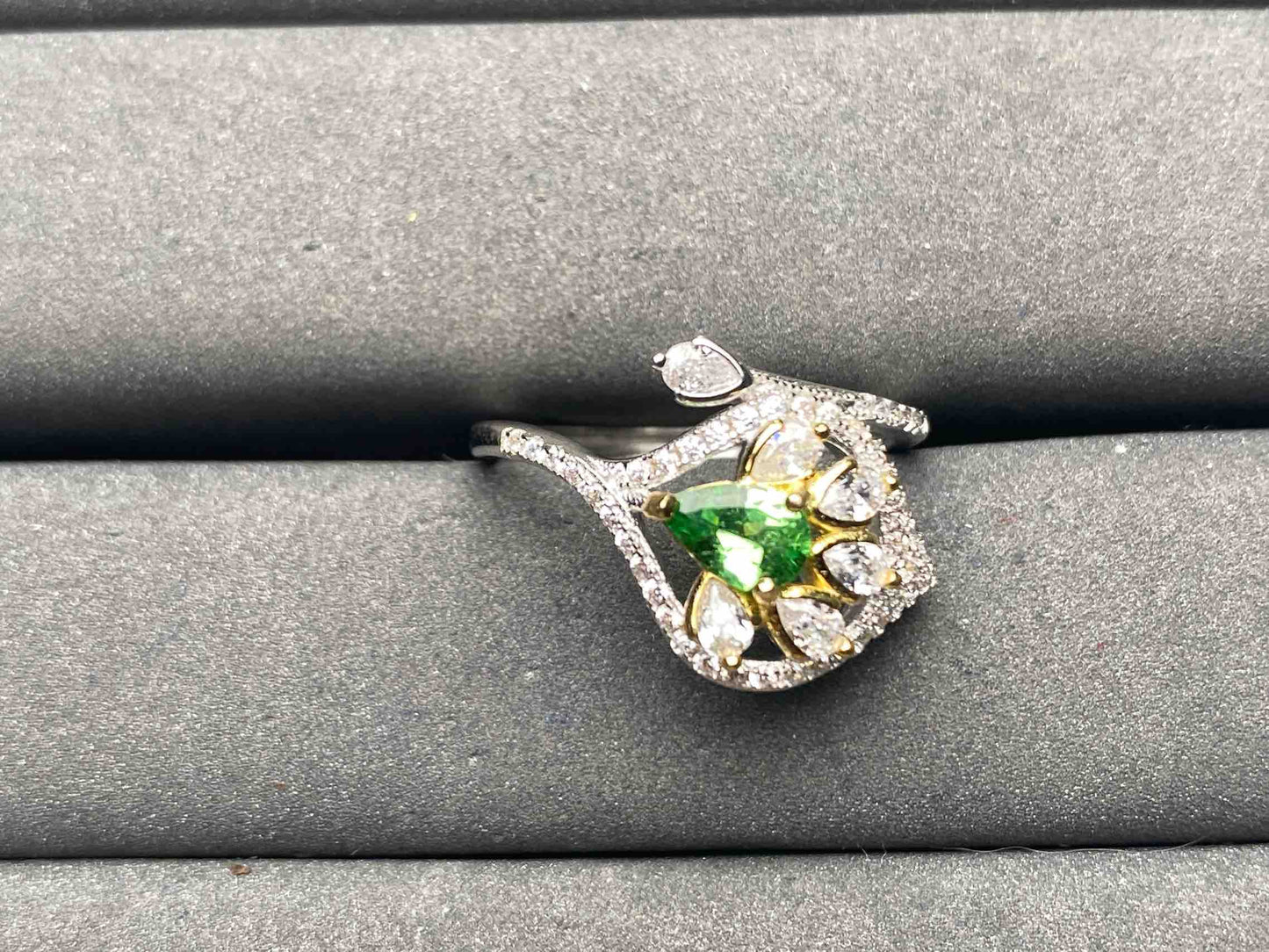 A9816 Tsavorite Ring
