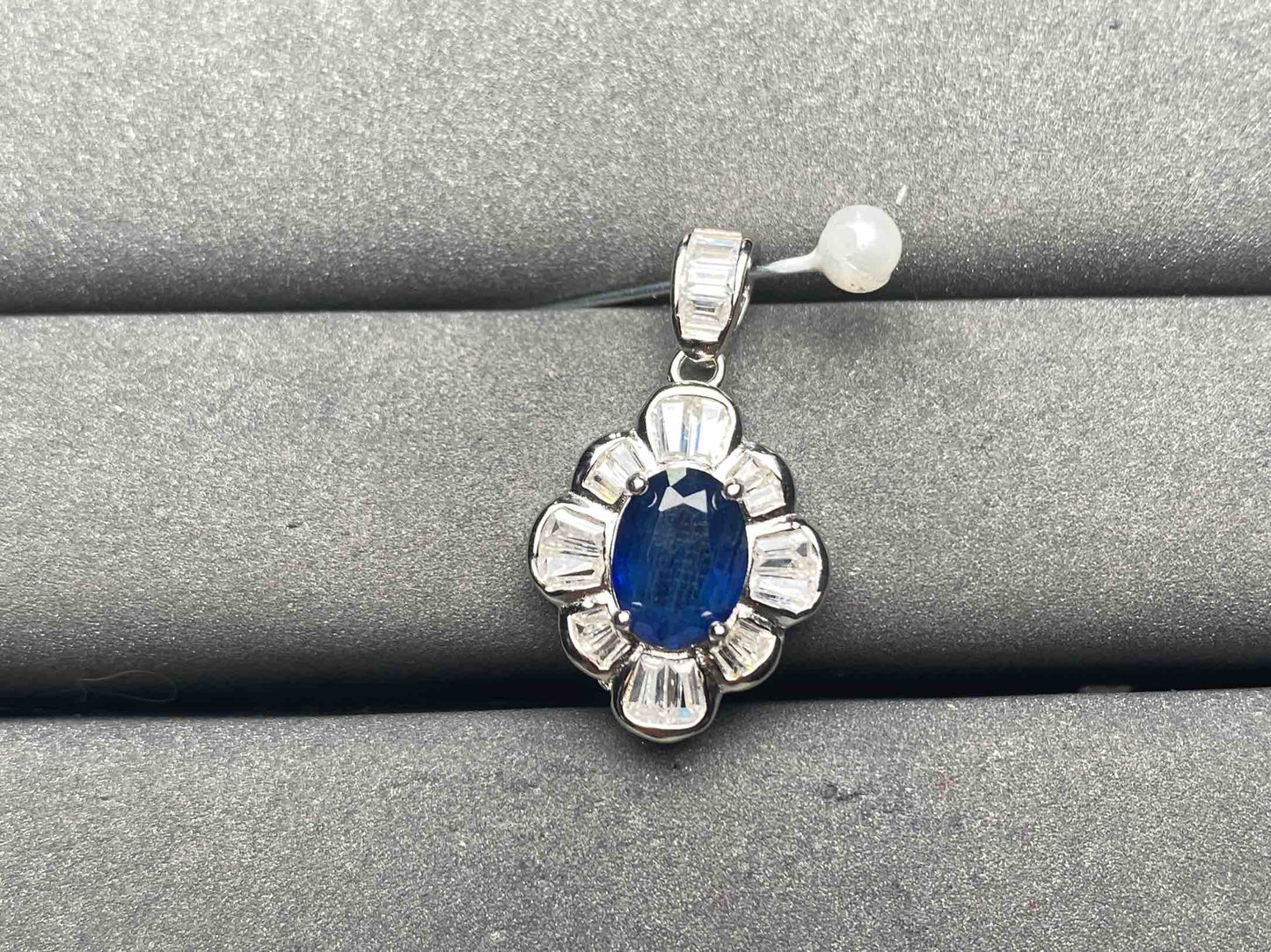 A9893 Sapphire Pendant